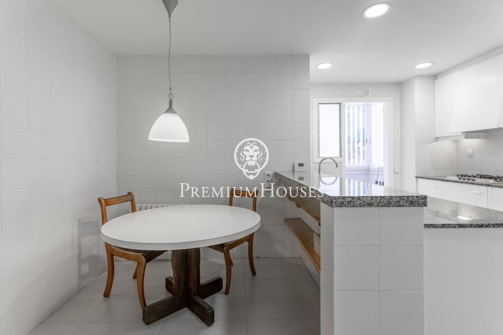 4 bedroom Apartment for rent in Sant Andreu de Llavaneres with pool - € 3,100 (Ref: 9596125)