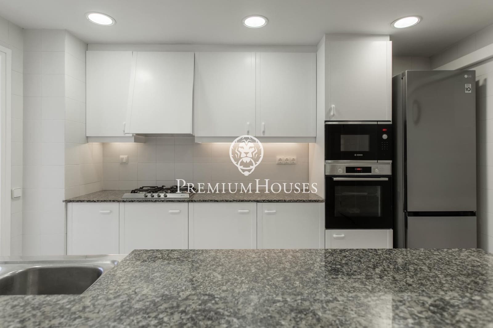 4 bedroom Apartment for rent in Sant Andreu de Llavaneres with pool - € 3,100 (Ref: 9596125)