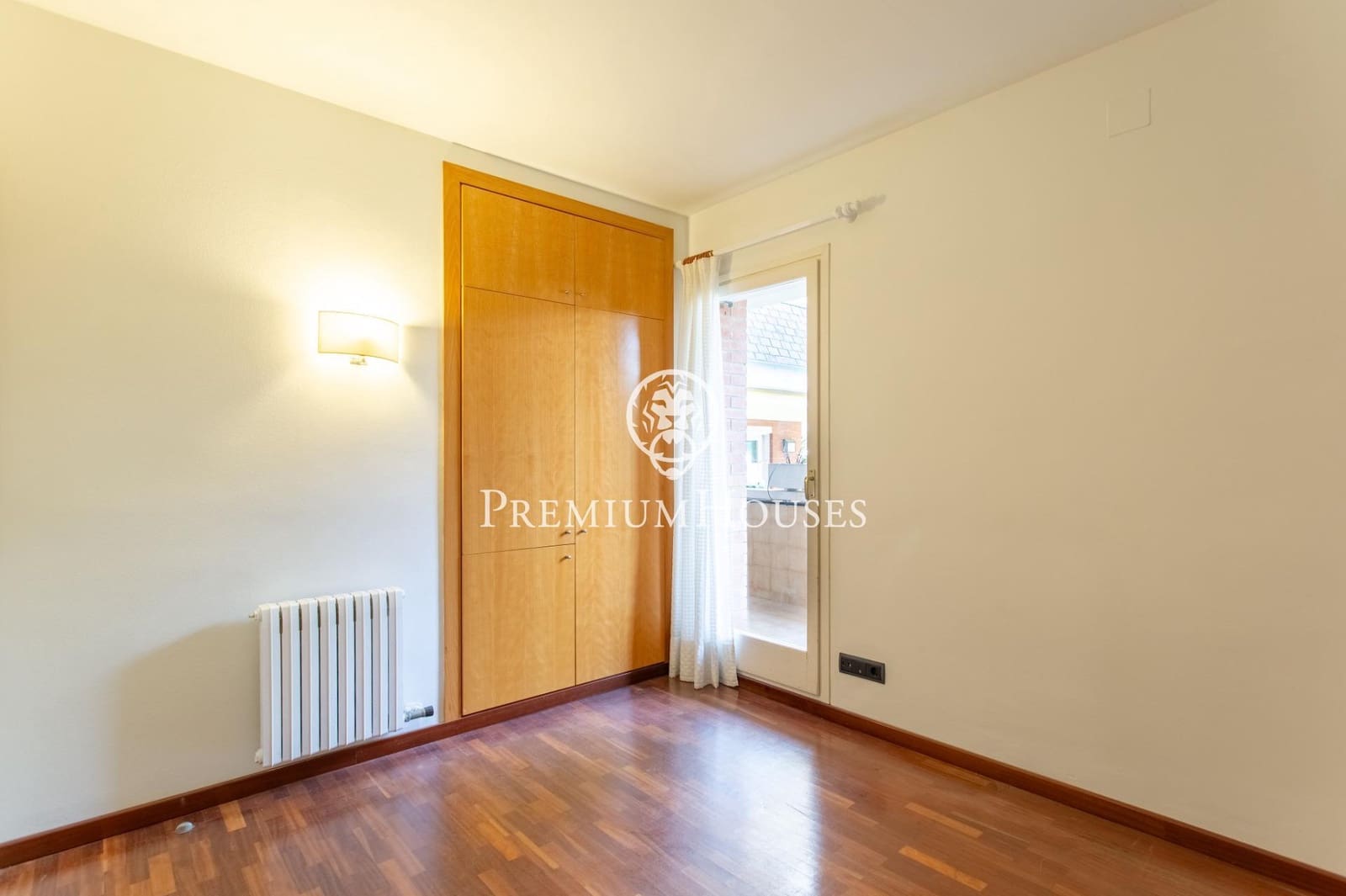 4 bedroom Apartment for rent in Sant Andreu de Llavaneres with pool - € 3,100 (Ref: 9596125)