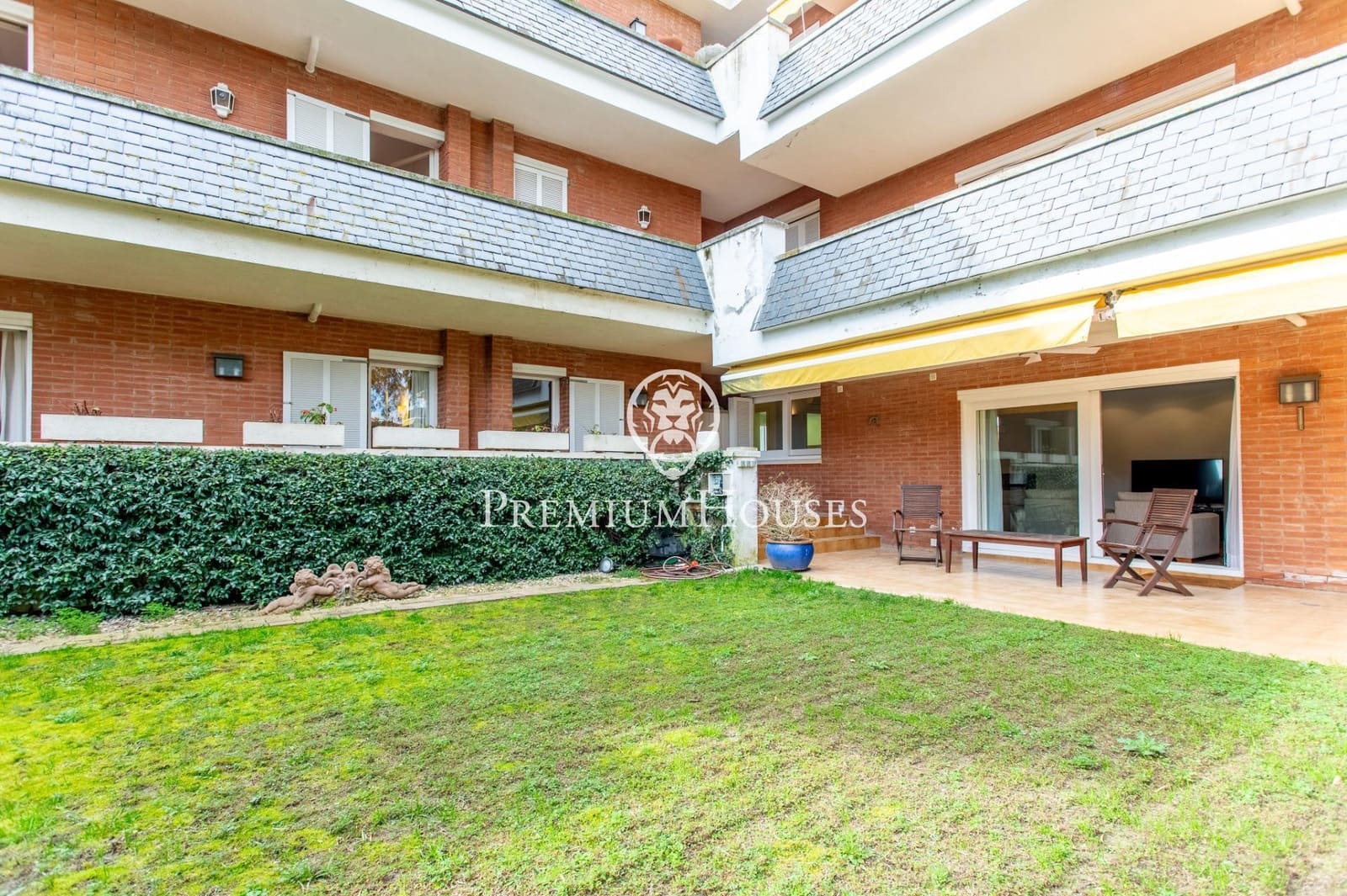 4 bedroom Apartment for rent in Sant Andreu de Llavaneres with pool - € 3,100 (Ref: 9596125)