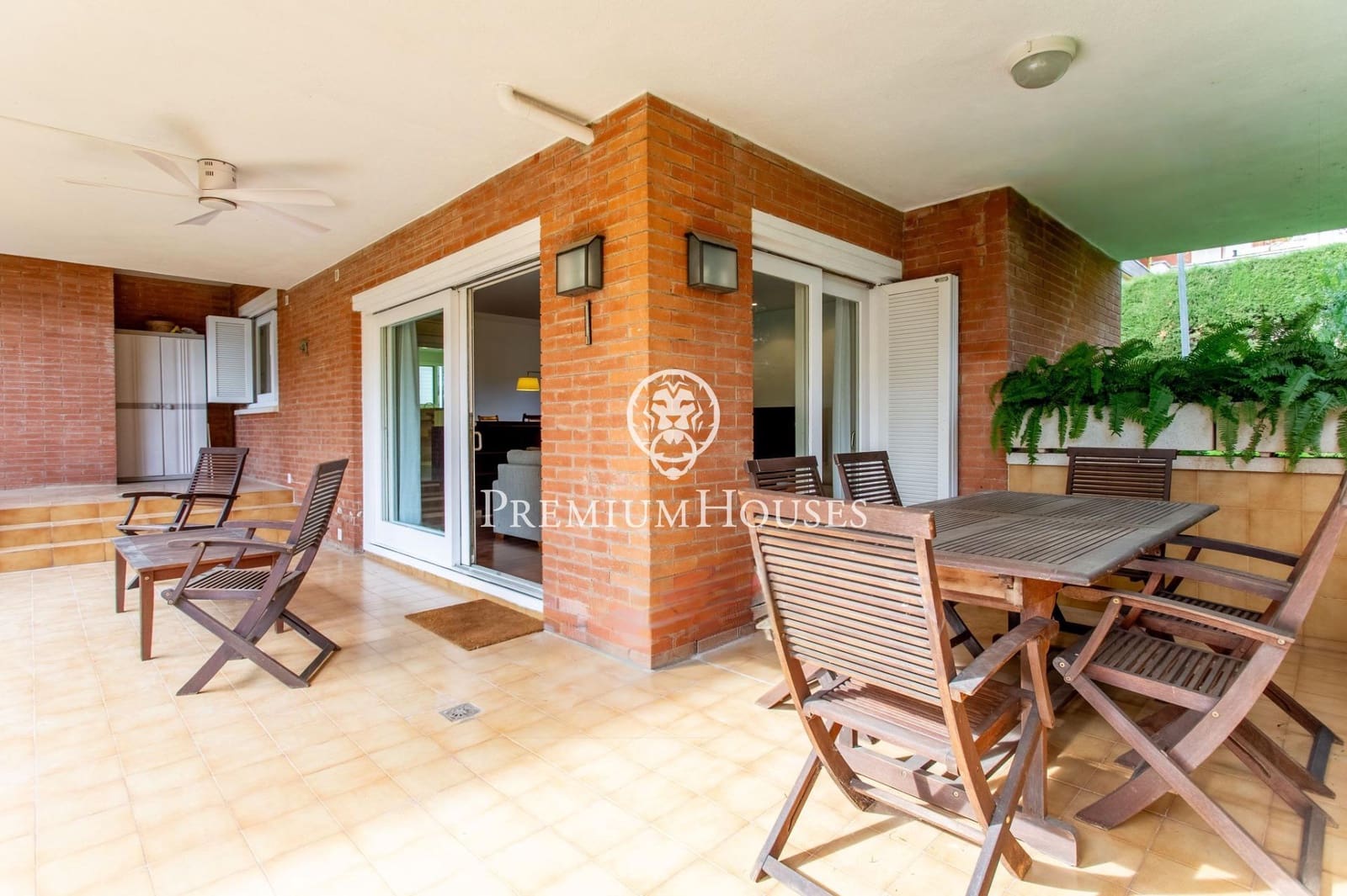 4 bedroom Apartment for rent in Sant Andreu de Llavaneres with pool - € 3,100 (Ref: 9596125)