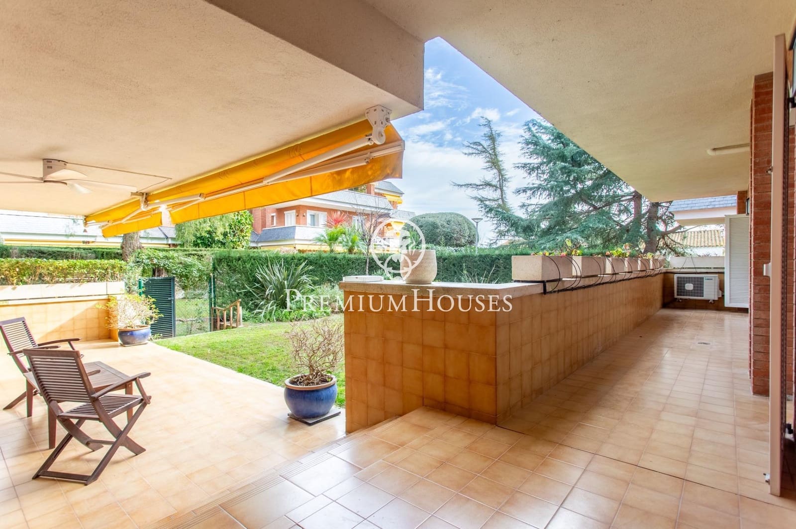 4 bedroom Apartment for rent in Sant Andreu de Llavaneres with pool - € 3,100 (Ref: 9596125)