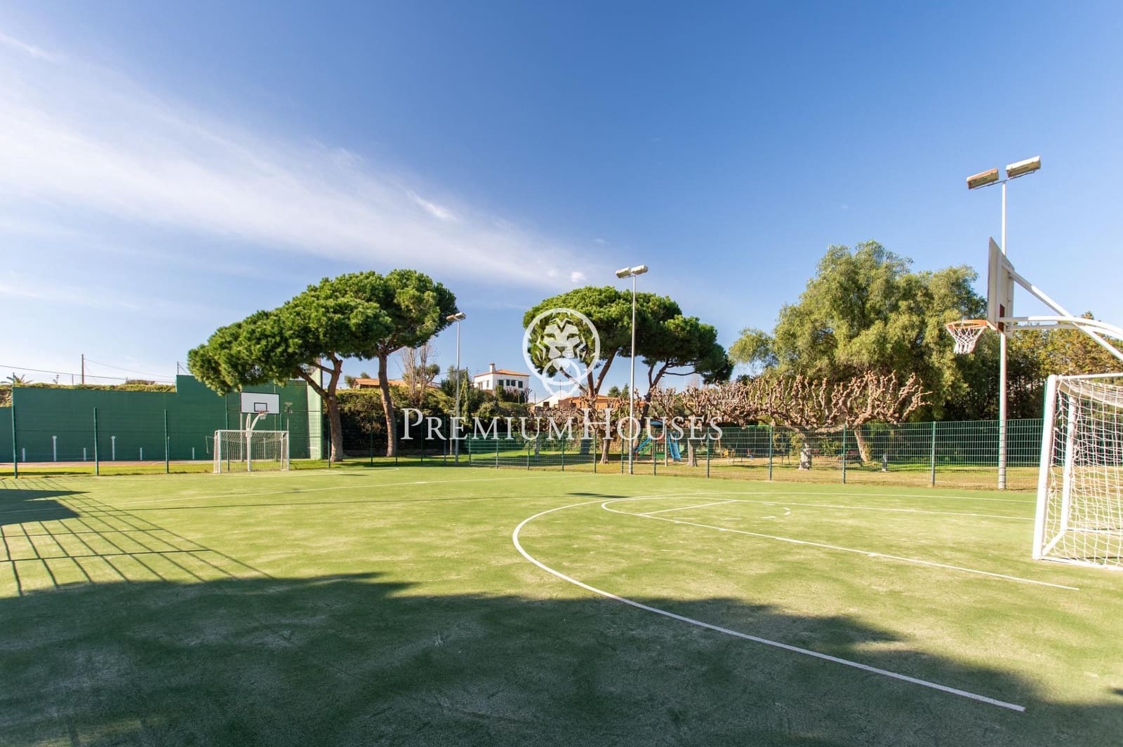 4 bedroom Apartment for rent in Sant Andreu de Llavaneres with pool - € 3,100 (Ref: 9596125)