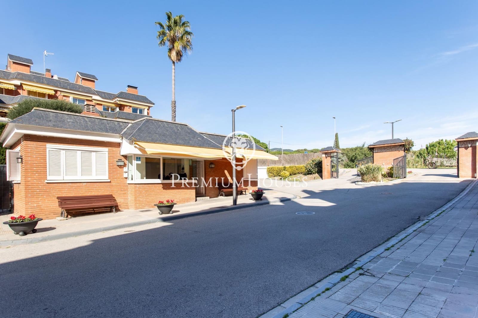 4 bedroom Apartment for rent in Sant Andreu de Llavaneres with pool - € 3,100 (Ref: 9596125)