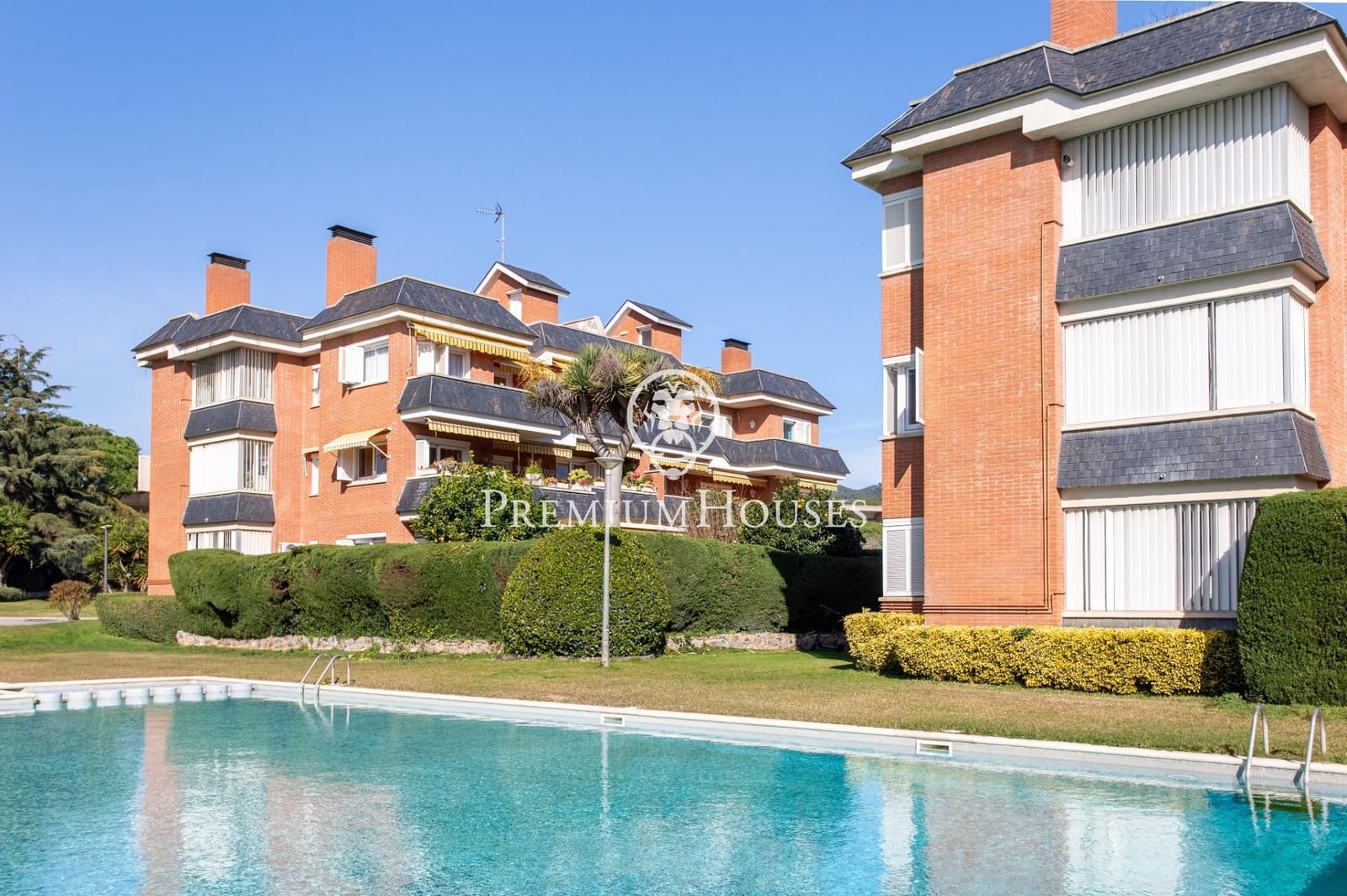 4 bedroom Apartment for rent in Sant Andreu de Llavaneres with pool - € 3,100 (Ref: 9596125)