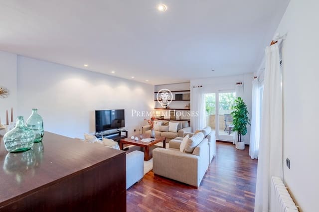 4 Zimmer Apartment zu vermieten in Sant Andreu de Llavaneres mit Pool - 2.900 € (Ref: 9596125)