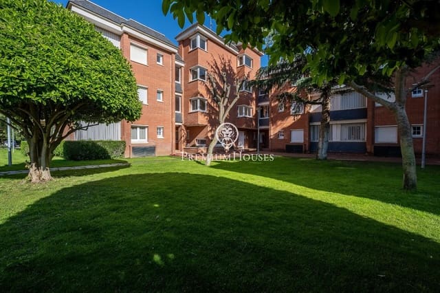 4 Zimmer Apartment zu vermieten in Sant Andreu de Llavaneres mit Pool - 2.900 € (Ref: 9596125)