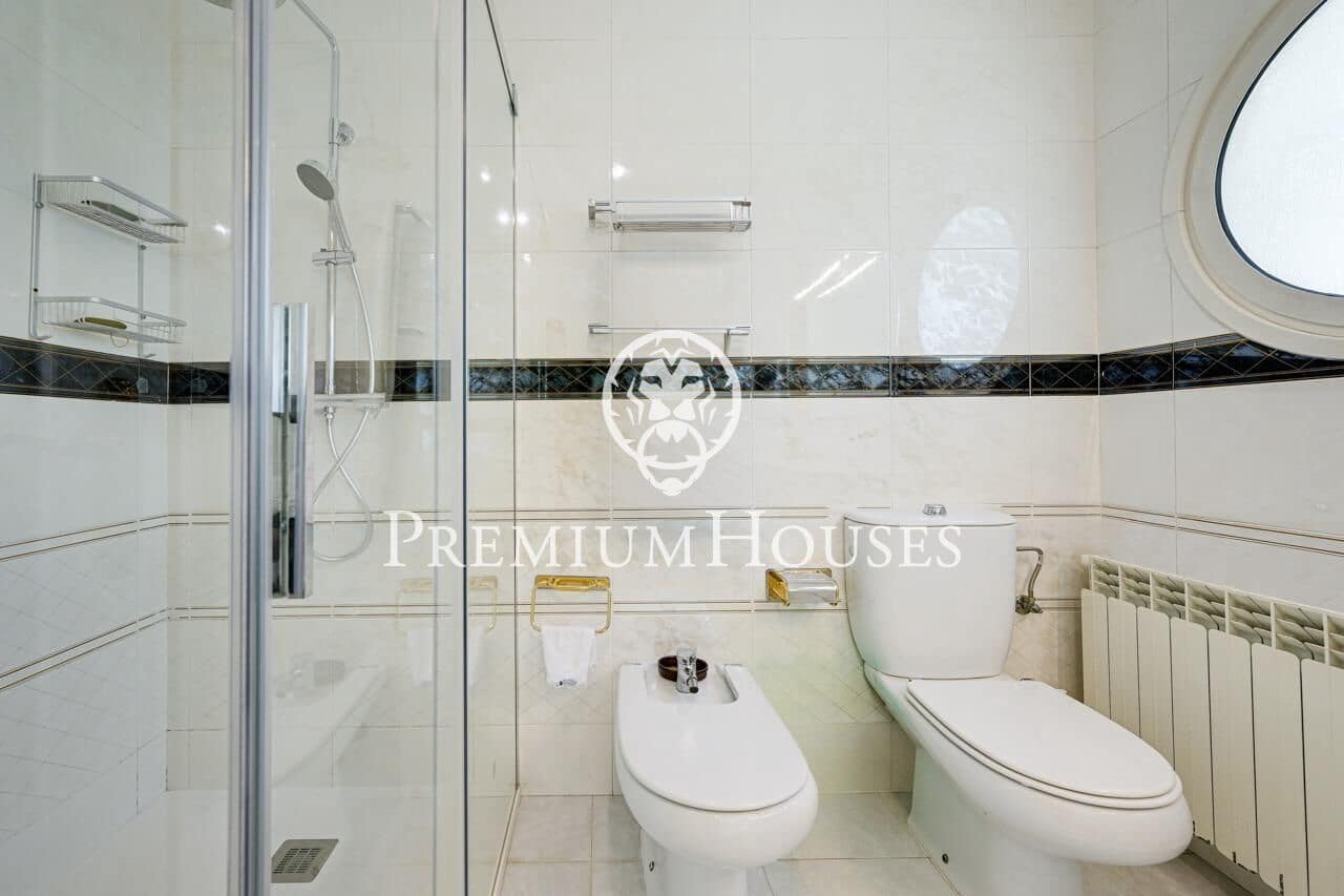 6 soverom Villa til salgs i Canet de Mar med svømmebasseng garasje - € 1 200 000 (Ref: 9599528)