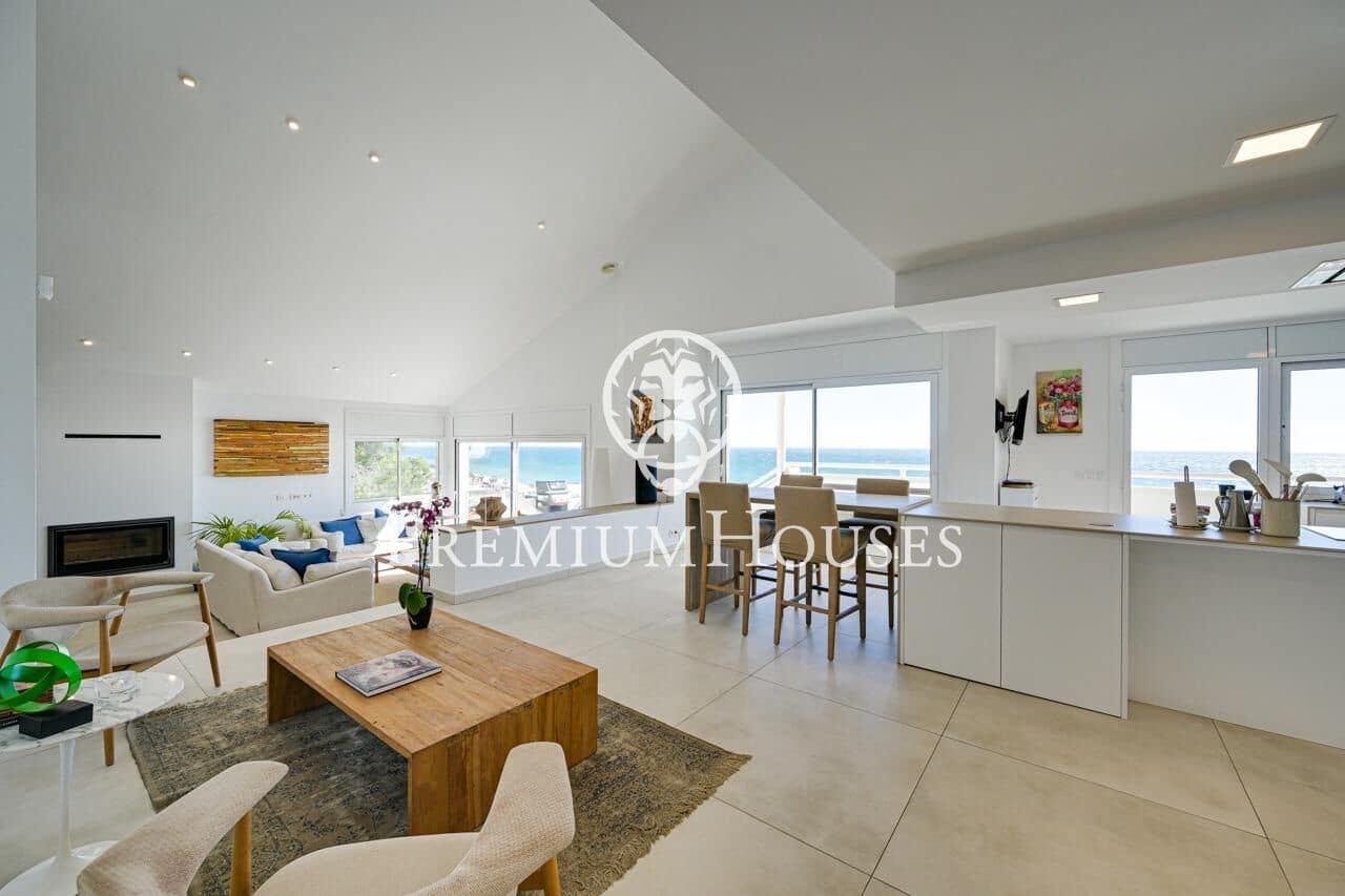 6 soverom Villa til salgs i Canet de Mar med svømmebasseng garasje - € 1 200 000 (Ref: 9599528)