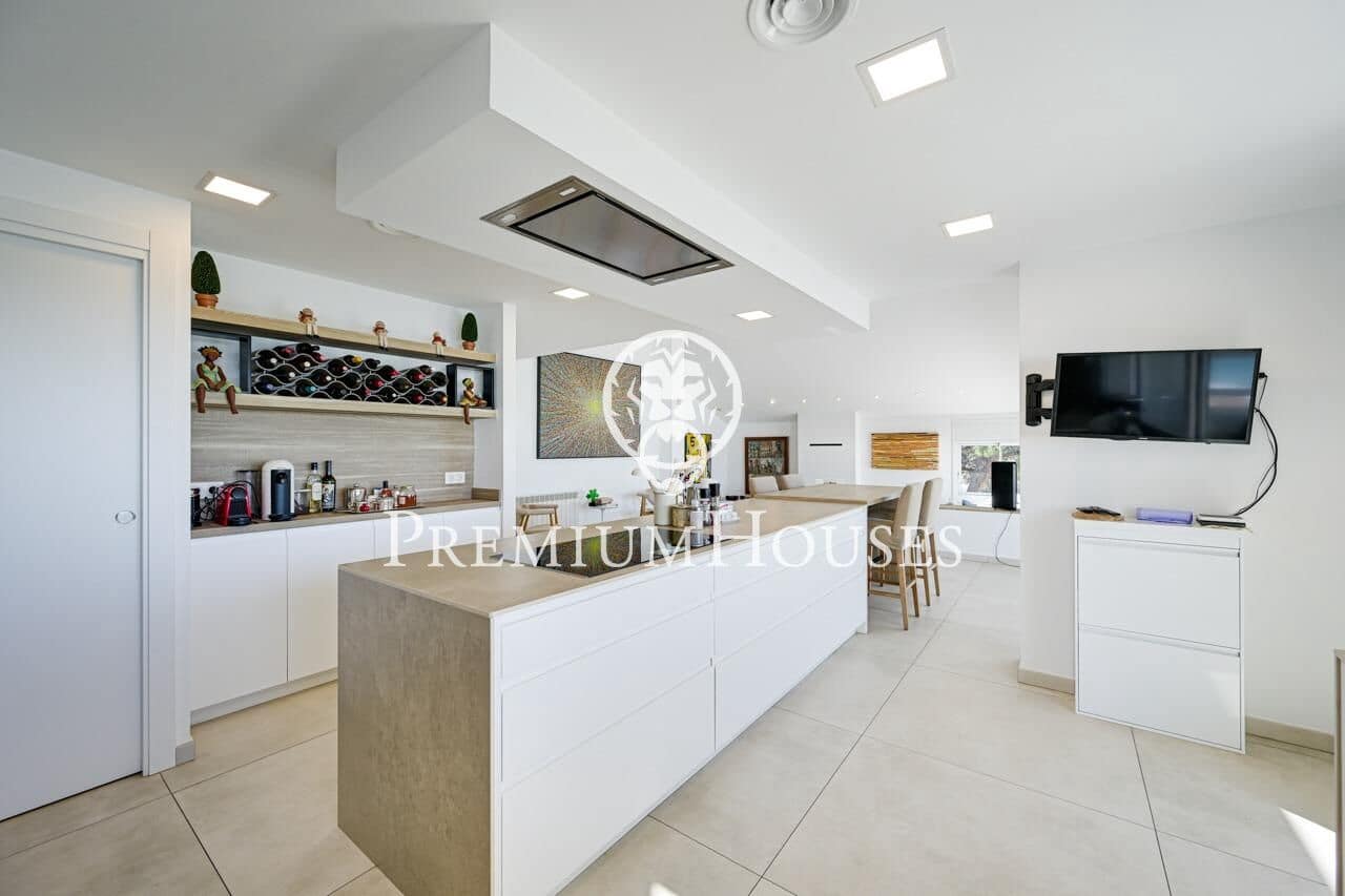 6 soverom Villa til salgs i Canet de Mar med svømmebasseng garasje - € 1 200 000 (Ref: 9599528)