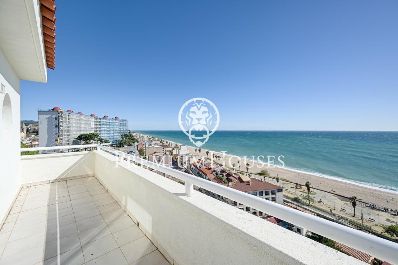 6 soverom Villa til salgs i Canet de Mar med svømmebasseng garasje - € 1 200 000 (Ref: 9599528)