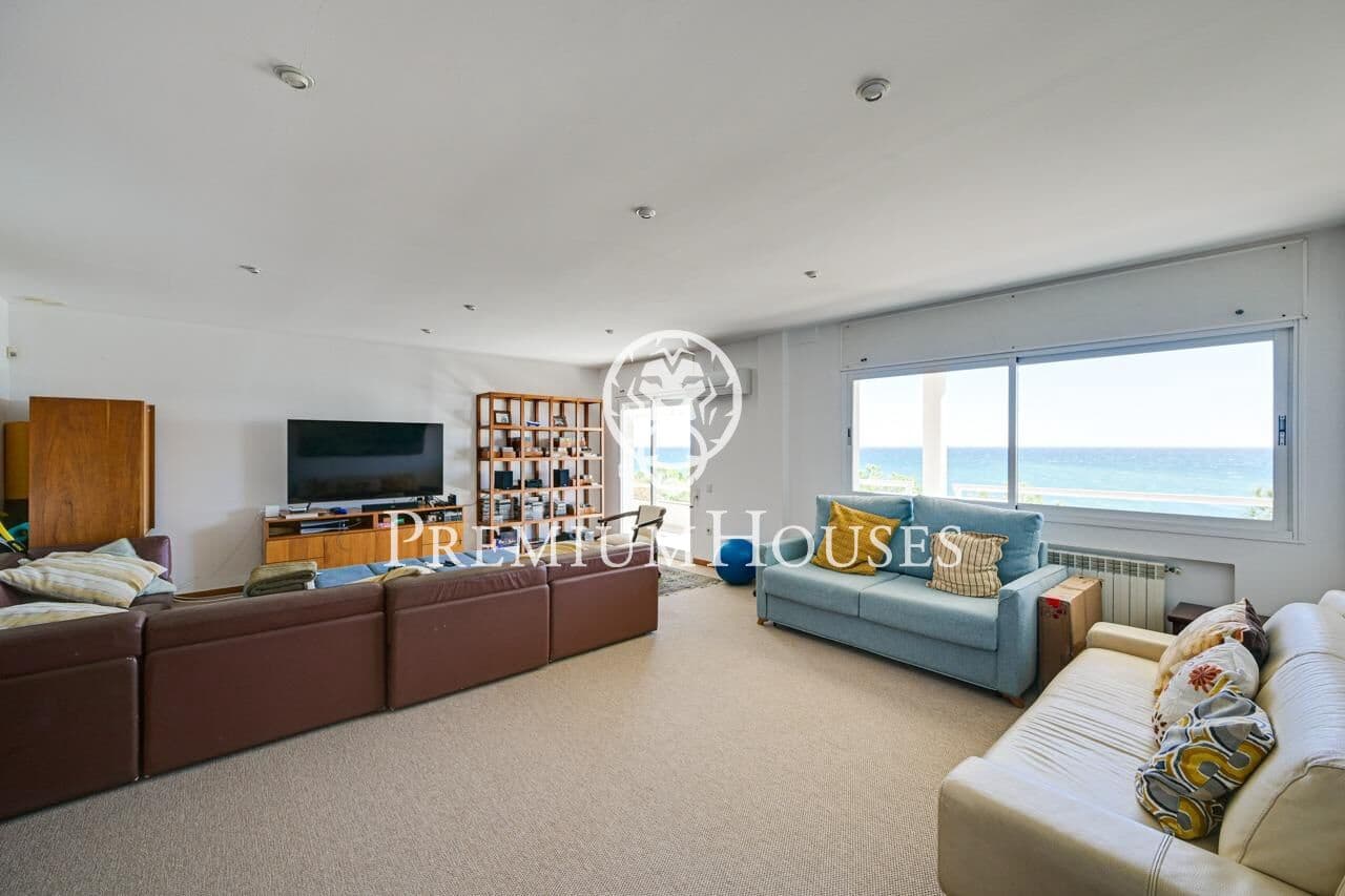 6 soverom Villa til salgs i Canet de Mar med svømmebasseng garasje - € 1 200 000 (Ref: 9599528)