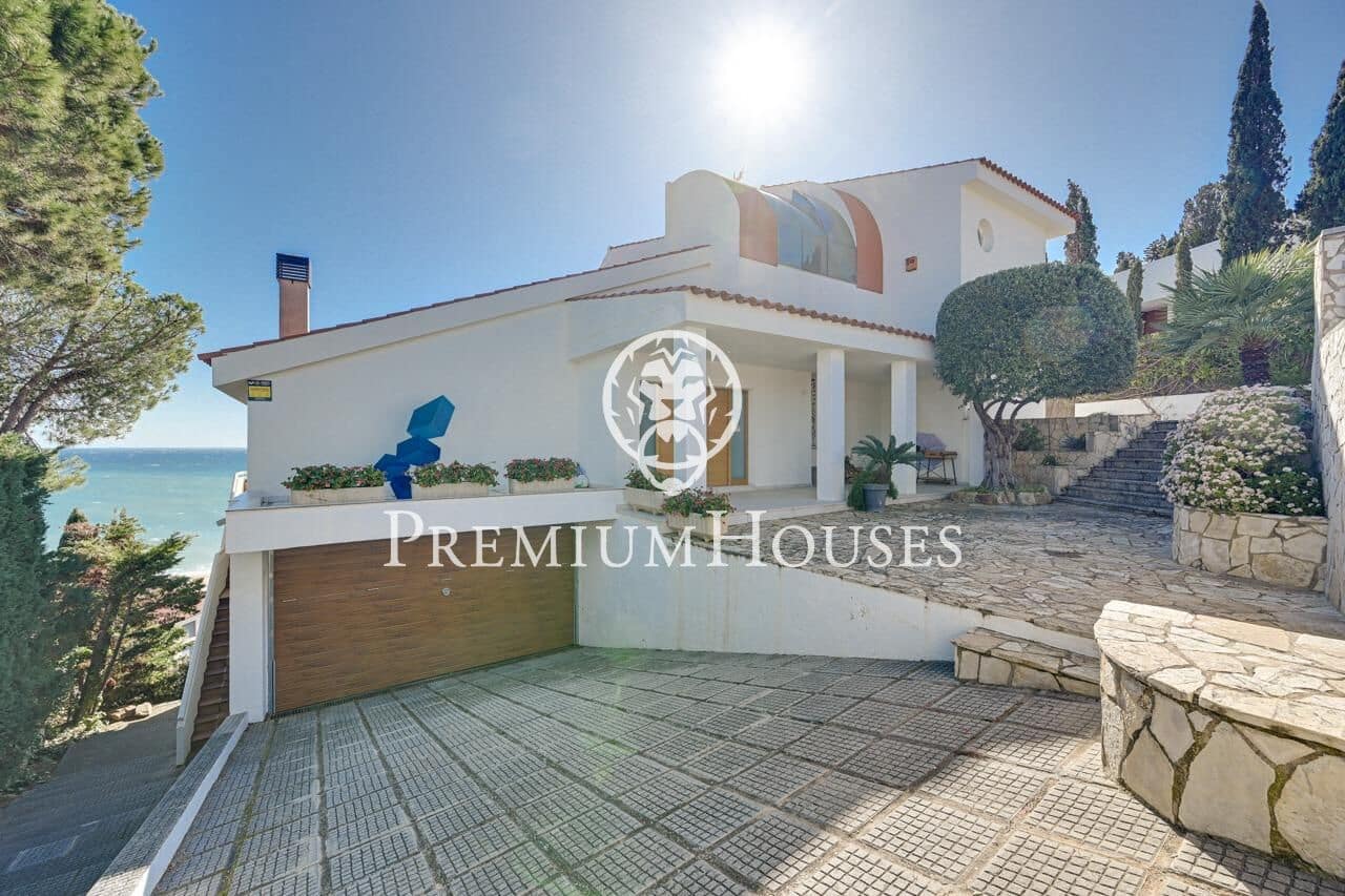 6 soverom Villa til salgs i Canet de Mar med svømmebasseng garasje - € 1 200 000 (Ref: 9599528)