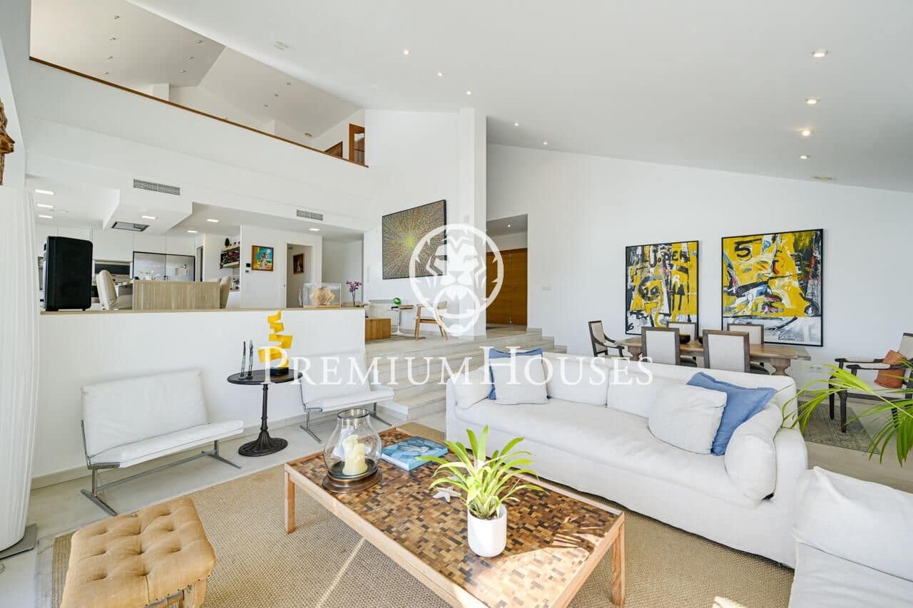 6 bedroom Villa for sale in Canet de Mar with pool garage - € 1,200,000 (Ref: 9599528)