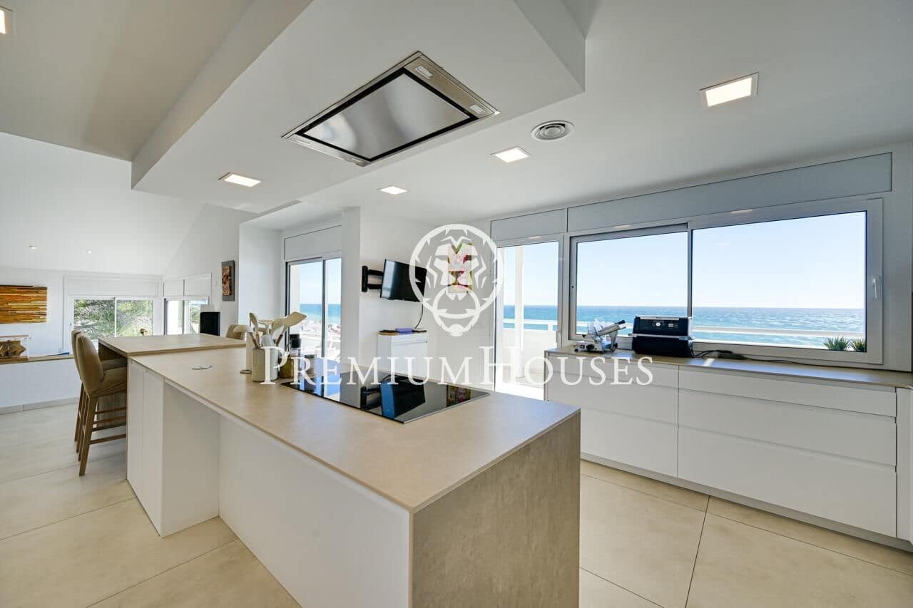 6 bedroom Villa for sale in Canet de Mar with pool garage - € 1,200,000 (Ref: 9599528)