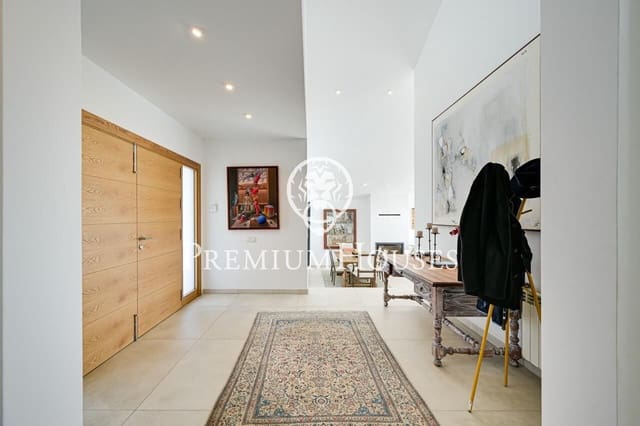 6 soveværelse Villa til salg i Canet de Mar med swimmingpool garage - € 1.200.000 (Ref: 9599528)