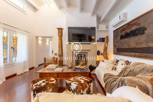 Chalet de 5 habitaciones en Cabrera de Mar en venta con piscina - 2.650.000 € (Ref: 9611529)