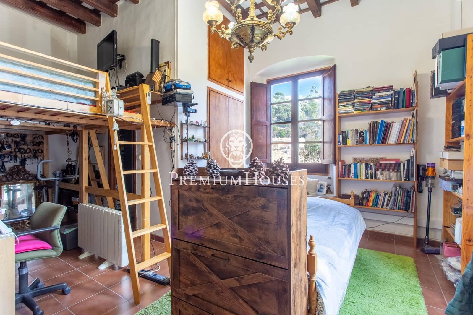 Chalet de 6 habitaciones en Sant Andreu de Llavaneres en venta con piscina - 1.450.000 € (Ref: 9629963)