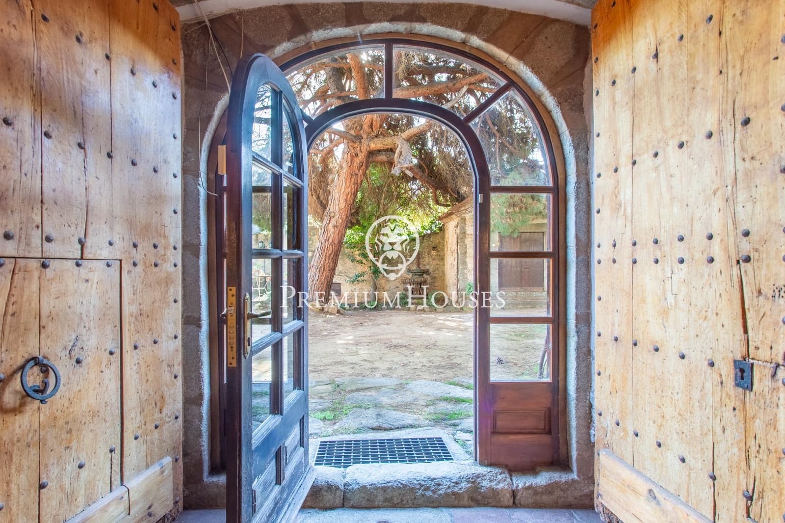 Chalet de 6 habitaciones en Sant Andreu de Llavaneres en venta con piscina - 1.450.000 € (Ref: 9629963)