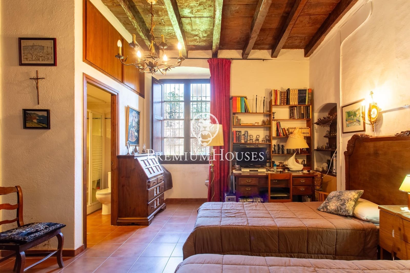 Chalet de 6 habitaciones en Sant Andreu de Llavaneres en venta con piscina - 1.450.000 € (Ref: 9629963)