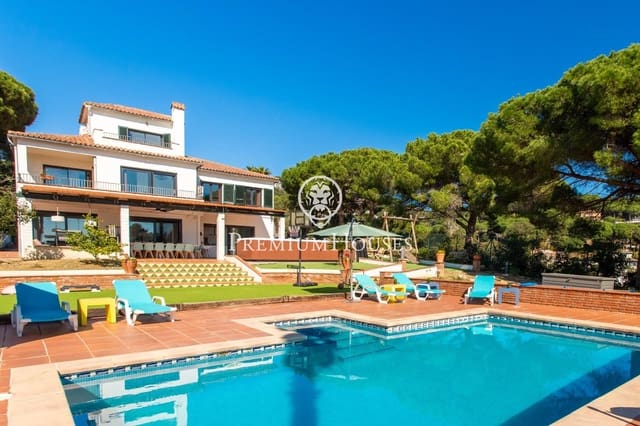 7 makuuhuone Huvila myytävänä paikassa Arenys de Munt mukana uima-altaan - 1 850 000 € (Ref: 9629964)