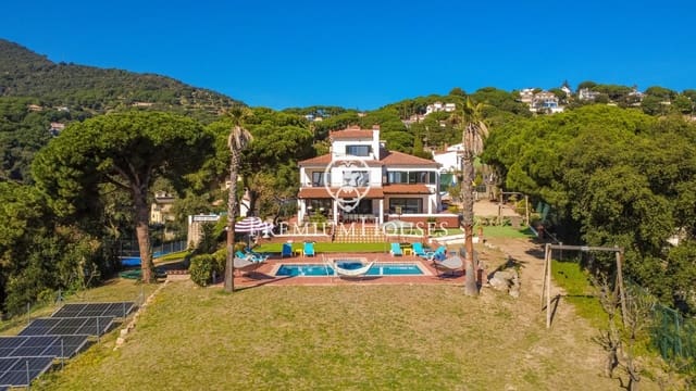 7 makuuhuone Huvila myytävänä paikassa Arenys de Munt mukana uima-altaan - 1 850 000 € (Ref: 9629964)