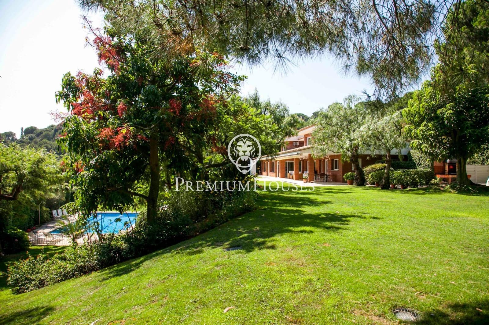 7 sypialnia Willa na sprzedaż w Sant Vicenc de Montalt z basenem garażem - 2 500 000 € (Ref: 9645007)