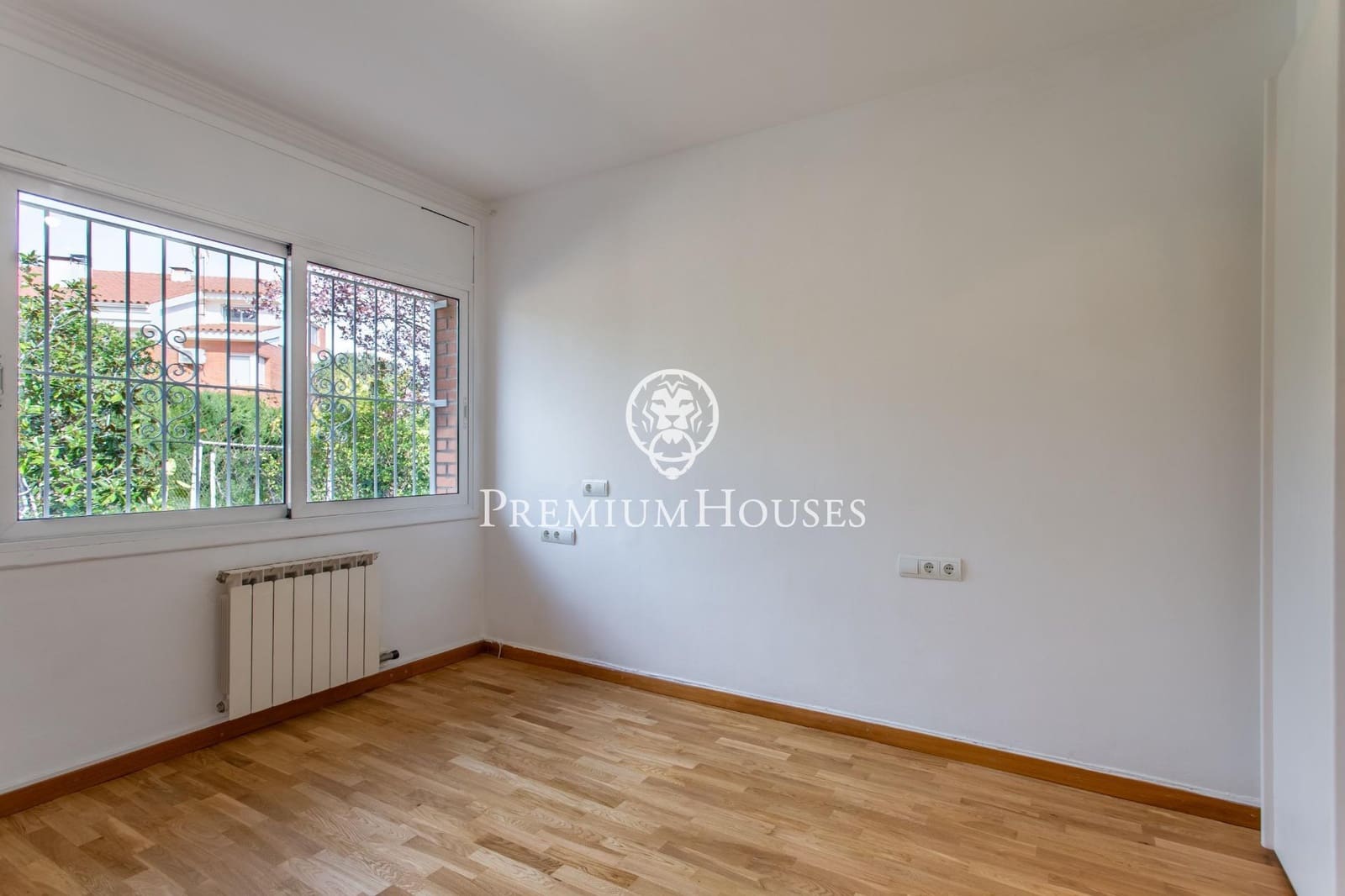 4 bedroom Terraced Villa for rent in Teia with pool garage - € 3,500 (Ref: 9648103)