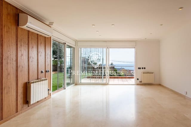 4 sovrum Radhus att hyra i Teià med pool garage - 3 500 € (Ref: 9648103)