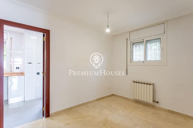 4 sovrum Radhus att hyra i Teià med pool garage - 3 500 € (Ref: 9648103)