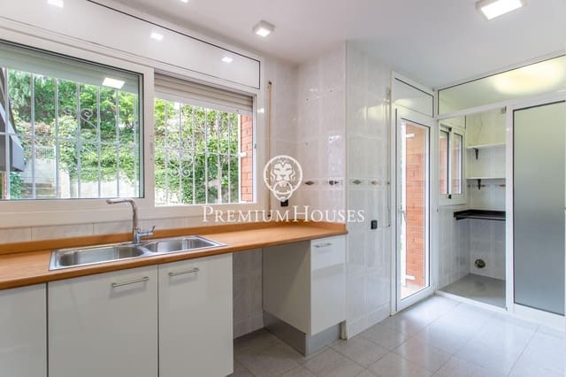 Adosado de 4 habitaciones en Teià en alquiler con piscina garaje - 3.200 € (Ref: 9648103)