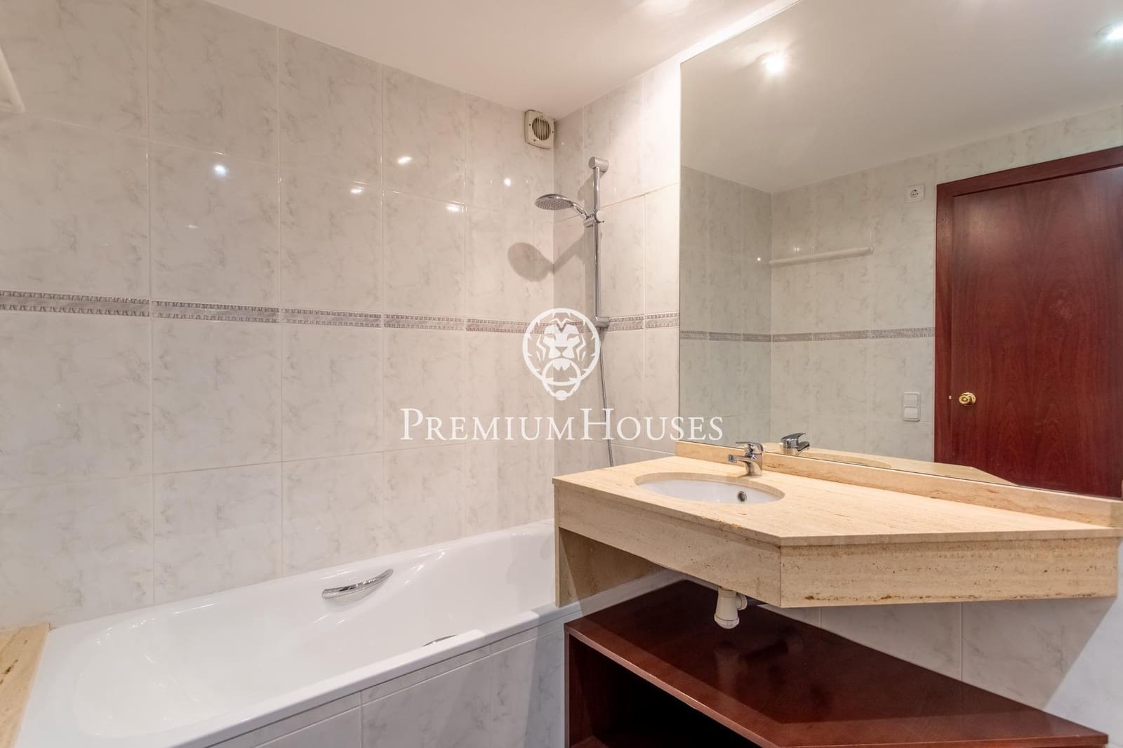 4 bedroom Terraced Villa for rent in Teia with pool garage - € 3,200 (Ref: 9648103)