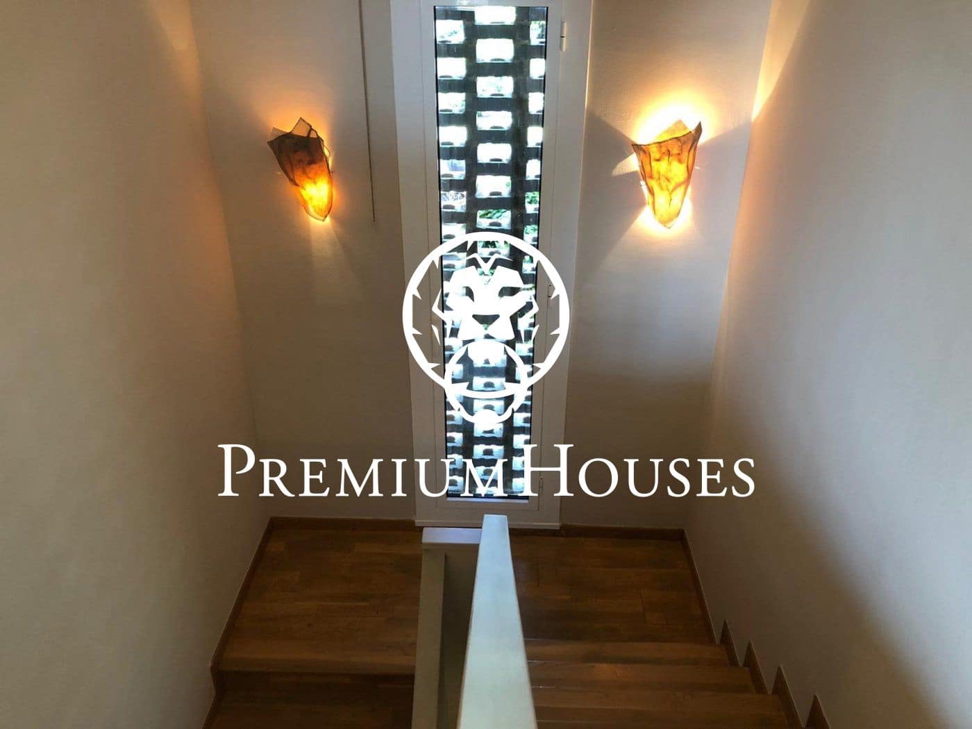 4 makuuhuone Huvila vuokrattavana paikassa Alella mukana uima-altaan - 4 000 € (Ref: 9648110)