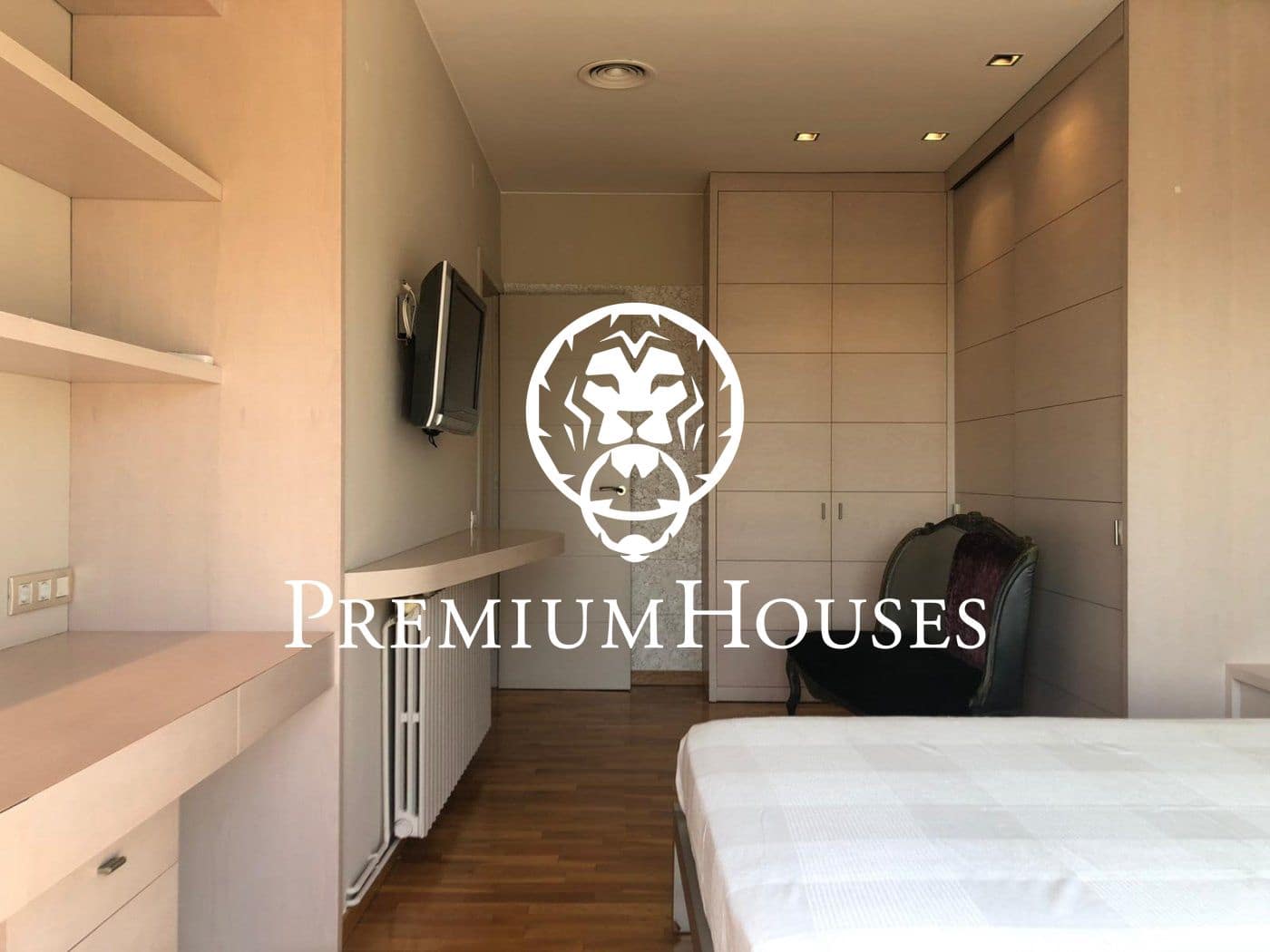 4 makuuhuone Huvila vuokrattavana paikassa Alella mukana uima-altaan - 4 000 € (Ref: 9648110)