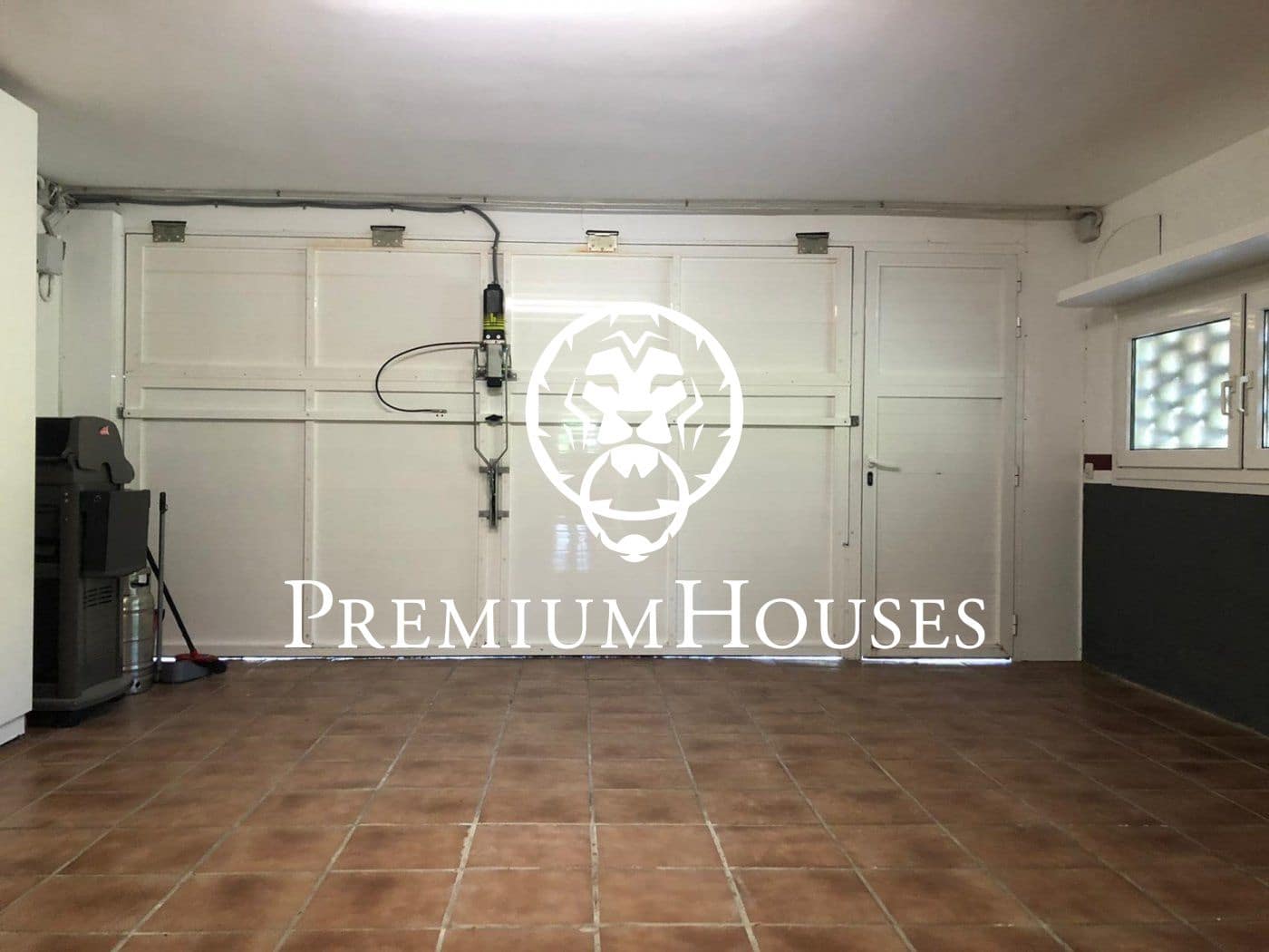 4 makuuhuone Huvila vuokrattavana paikassa Alella mukana uima-altaan - 4 000 € (Ref: 9648110)