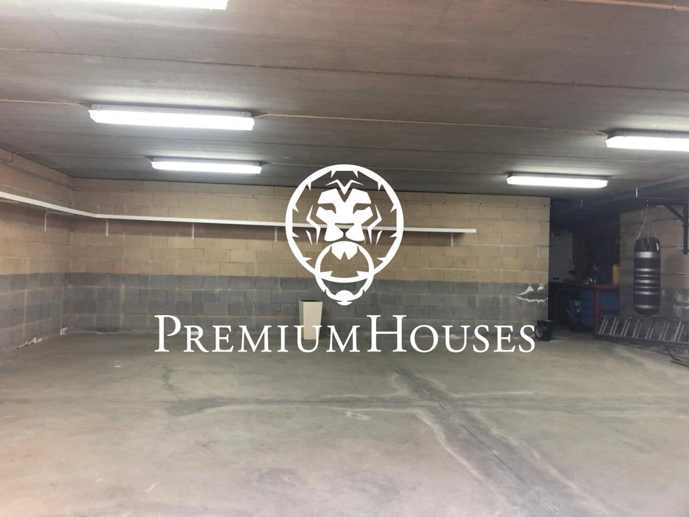 4 makuuhuone Huvila vuokrattavana paikassa Alella mukana uima-altaan - 4 000 € (Ref: 9648110)