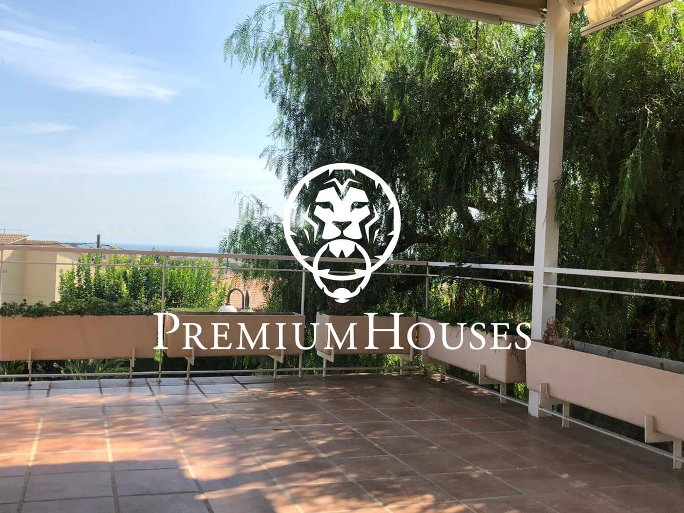 4 makuuhuone Huvila vuokrattavana paikassa Alella mukana uima-altaan - 4 000 € (Ref: 9648110)