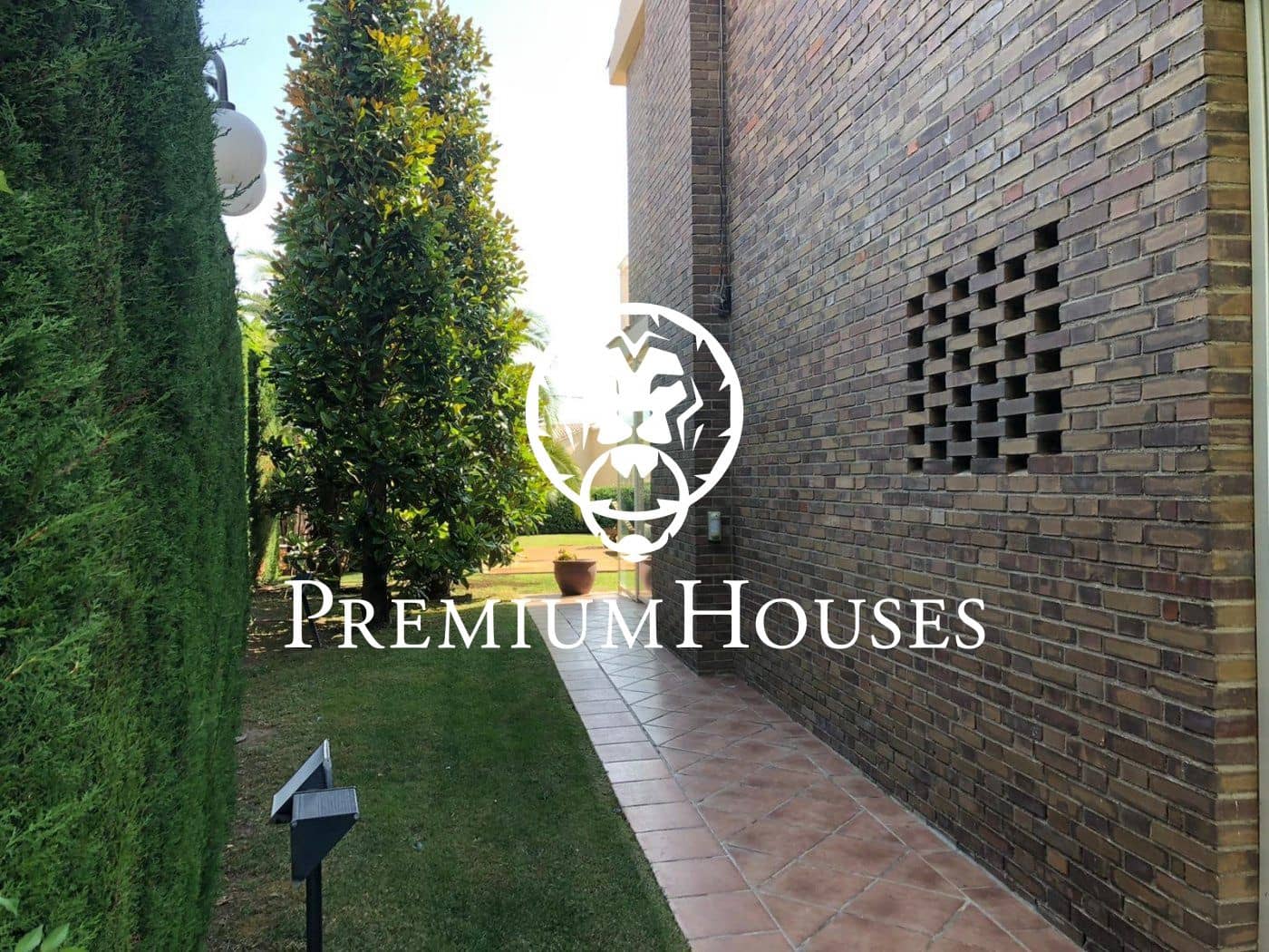 4 makuuhuone Huvila vuokrattavana paikassa Alella mukana uima-altaan - 4 000 € (Ref: 9648110)