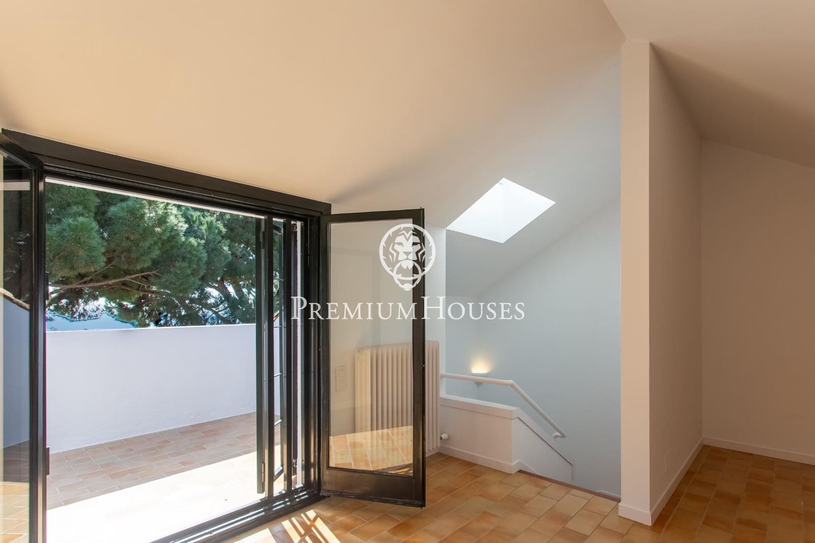 5 sypialnia Dom szeregowy na sprzedaż w Sant Vicenc de Montalt z basenem garażem - 950 000 € (Ref: 9651963)