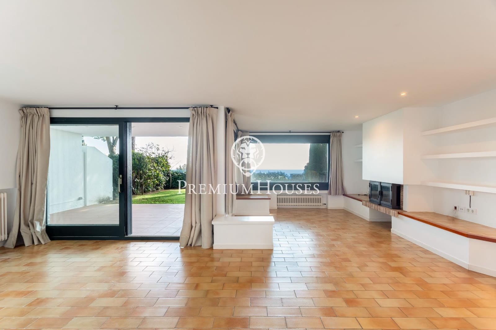 5 sypialnia Dom szeregowy na sprzedaż w Sant Vicenc de Montalt z basenem garażem - 950 000 € (Ref: 9651963)