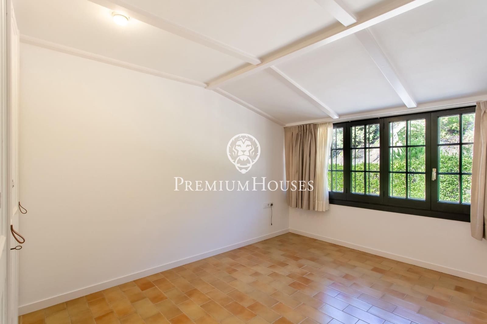 5 sypialnia Dom szeregowy na sprzedaż w Sant Vicenc de Montalt z basenem garażem - 950 000 € (Ref: 9651963)