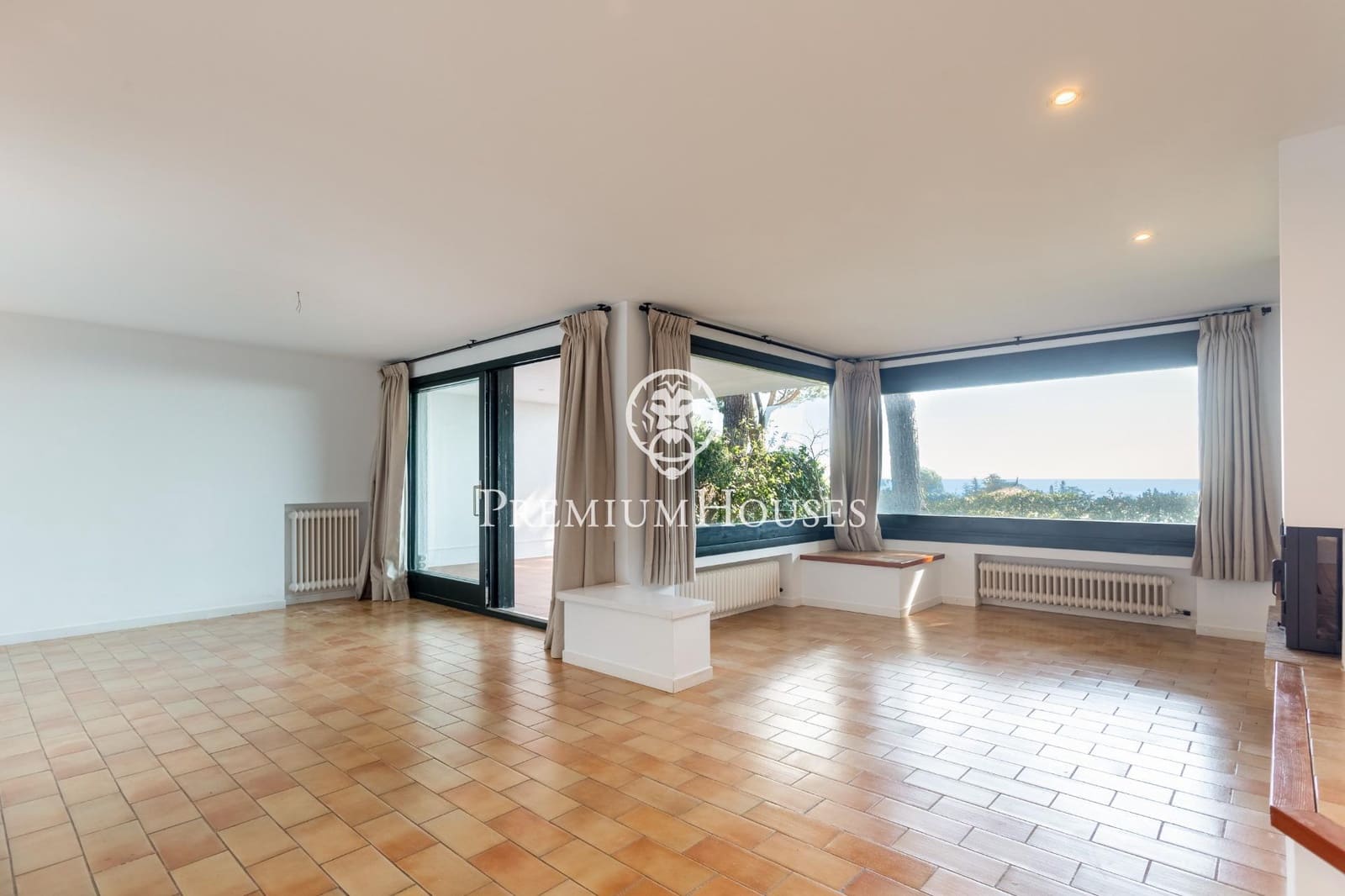 5 sypialnia Dom szeregowy na sprzedaż w Sant Vicenc de Montalt z basenem garażem - 950 000 € (Ref: 9651963)