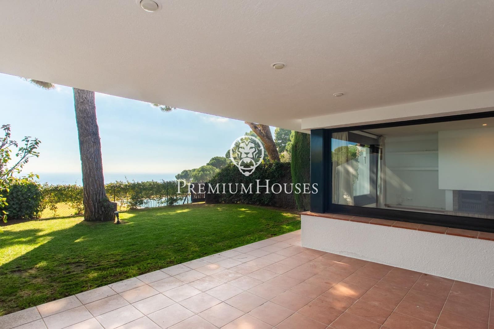 5 sypialnia Dom szeregowy na sprzedaż w Sant Vicenc de Montalt z basenem garażem - 950 000 € (Ref: 9651963)