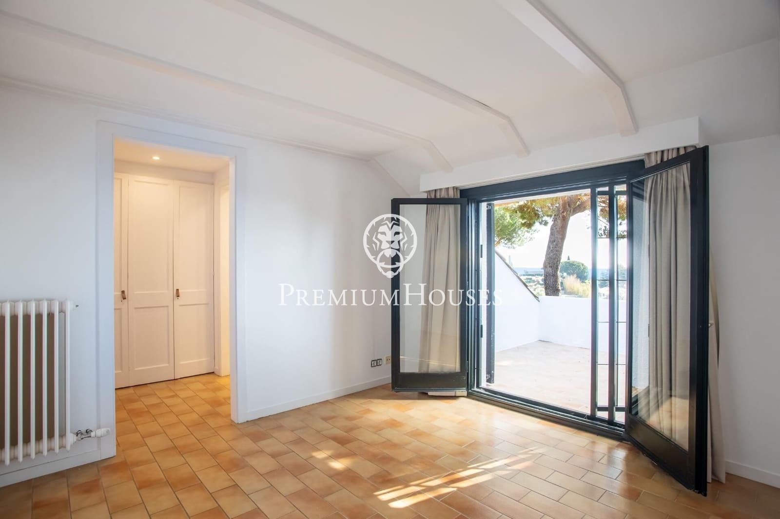 5 sypialnia Dom szeregowy na sprzedaż w Sant Vicenc de Montalt z basenem garażem - 950 000 € (Ref: 9651963)