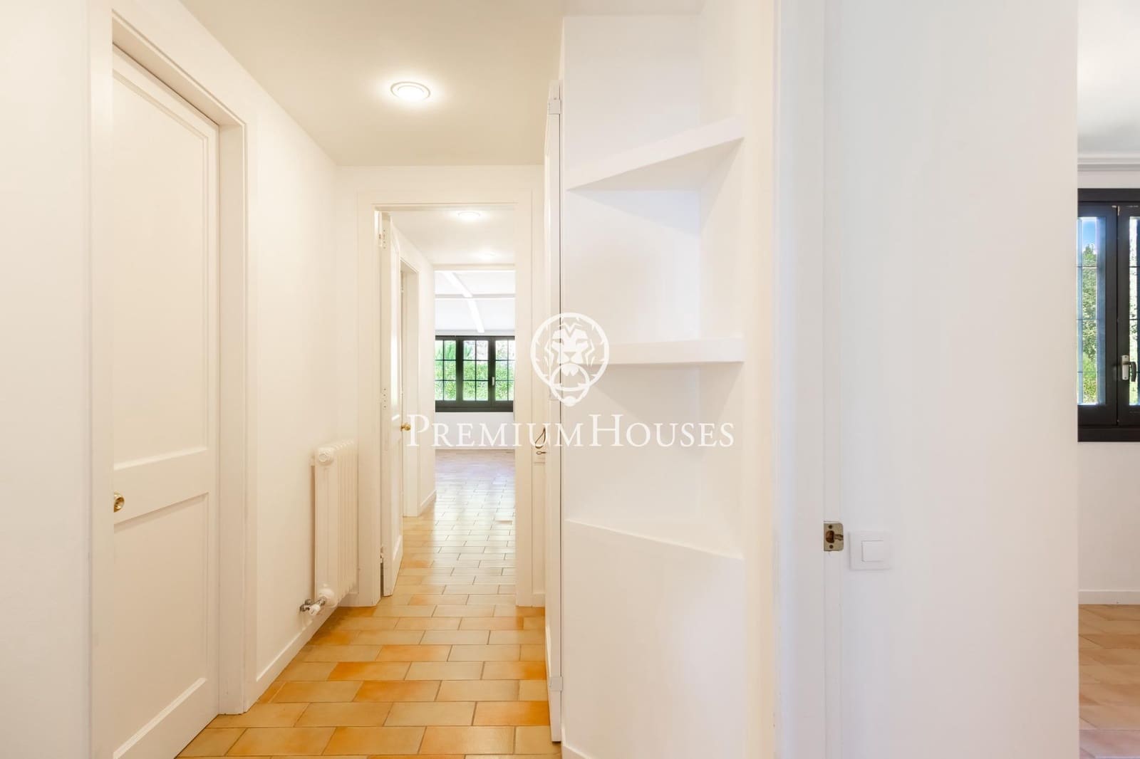 5 sypialnia Dom szeregowy na sprzedaż w Sant Vicenc de Montalt z basenem garażem - 950 000 € (Ref: 9651963)