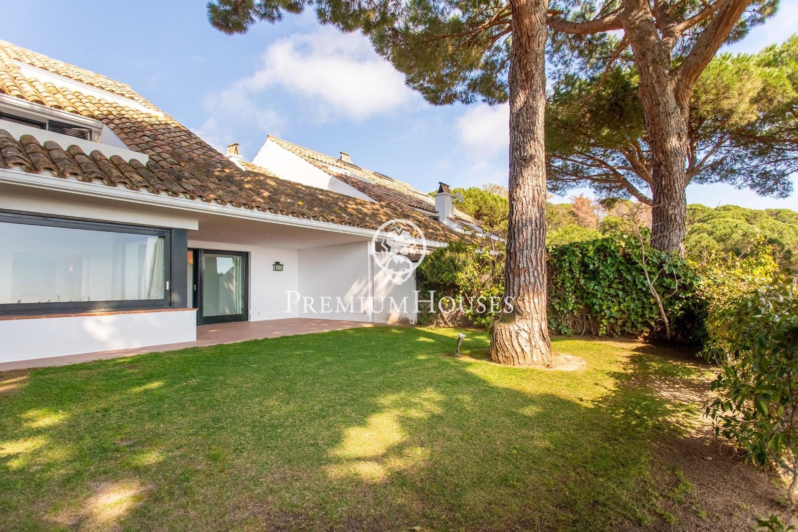 5 sypialnia Dom szeregowy na sprzedaż w Sant Vicenc de Montalt z basenem garażem - 950 000 € (Ref: 9651963)