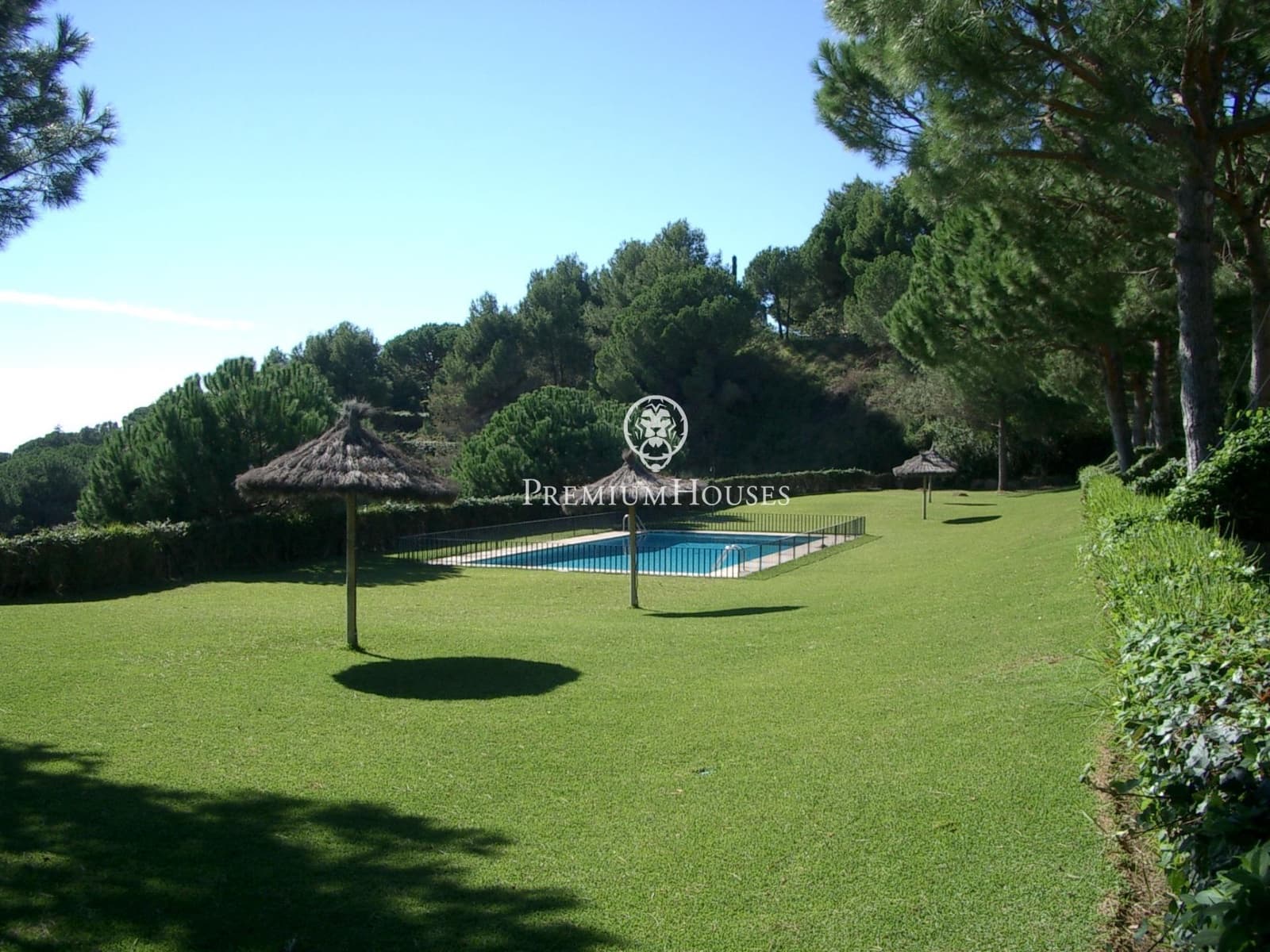 5 sypialnia Dom szeregowy na sprzedaż w Sant Vicenc de Montalt z basenem garażem - 950 000 € (Ref: 9651963)