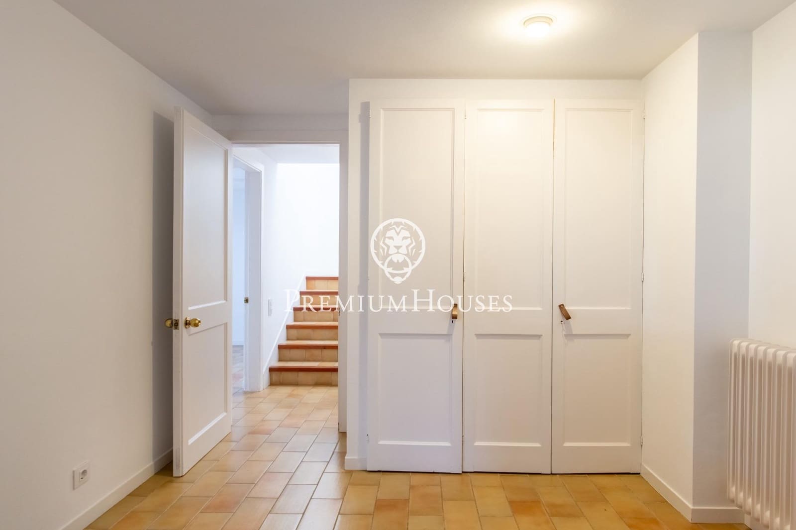 5 sypialnia Dom szeregowy na sprzedaż w Sant Vicenc de Montalt z basenem garażem - 950 000 € (Ref: 9651963)