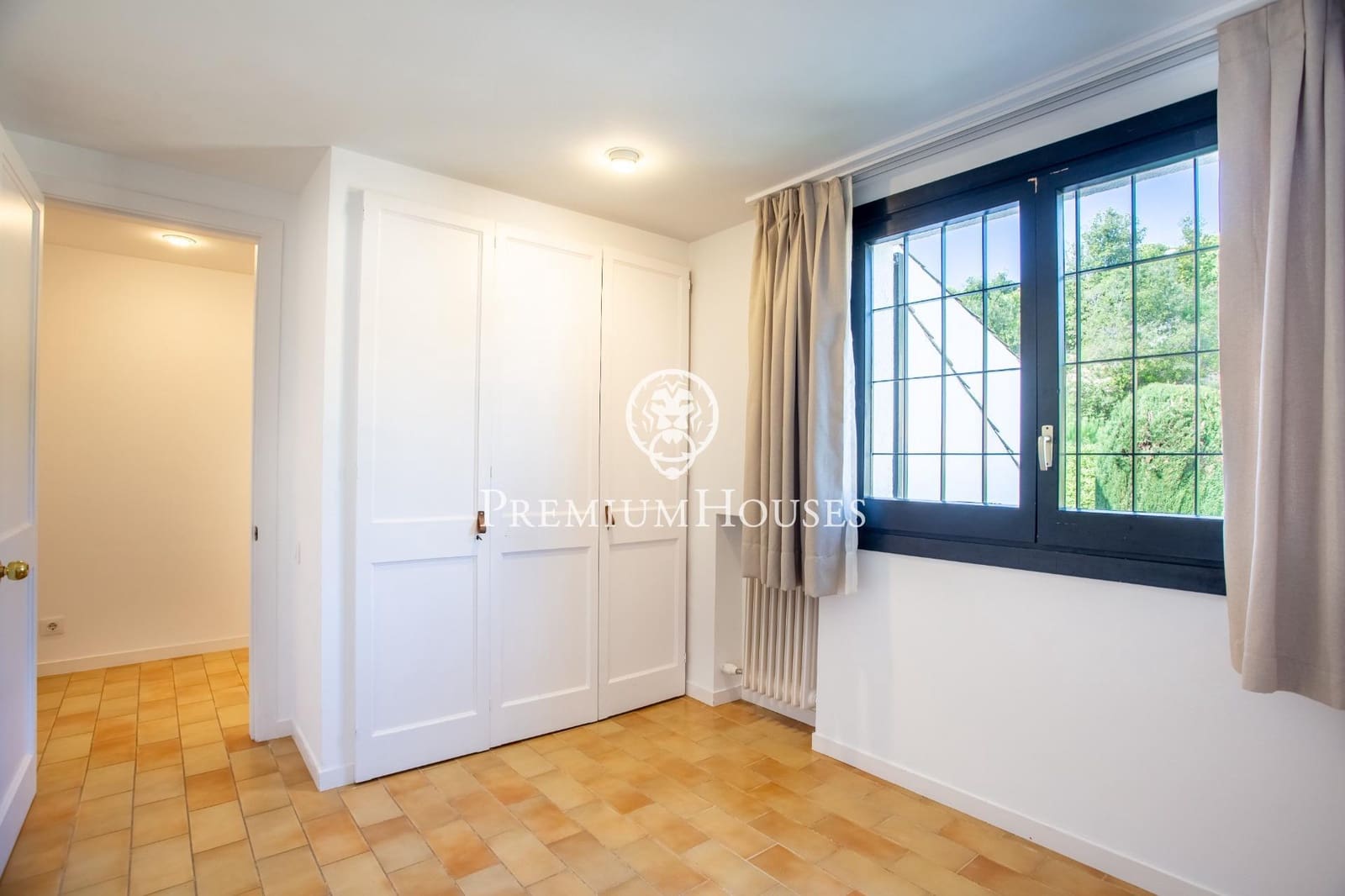 5 sypialnia Dom szeregowy na sprzedaż w Sant Vicenc de Montalt z basenem garażem - 950 000 € (Ref: 9651963)