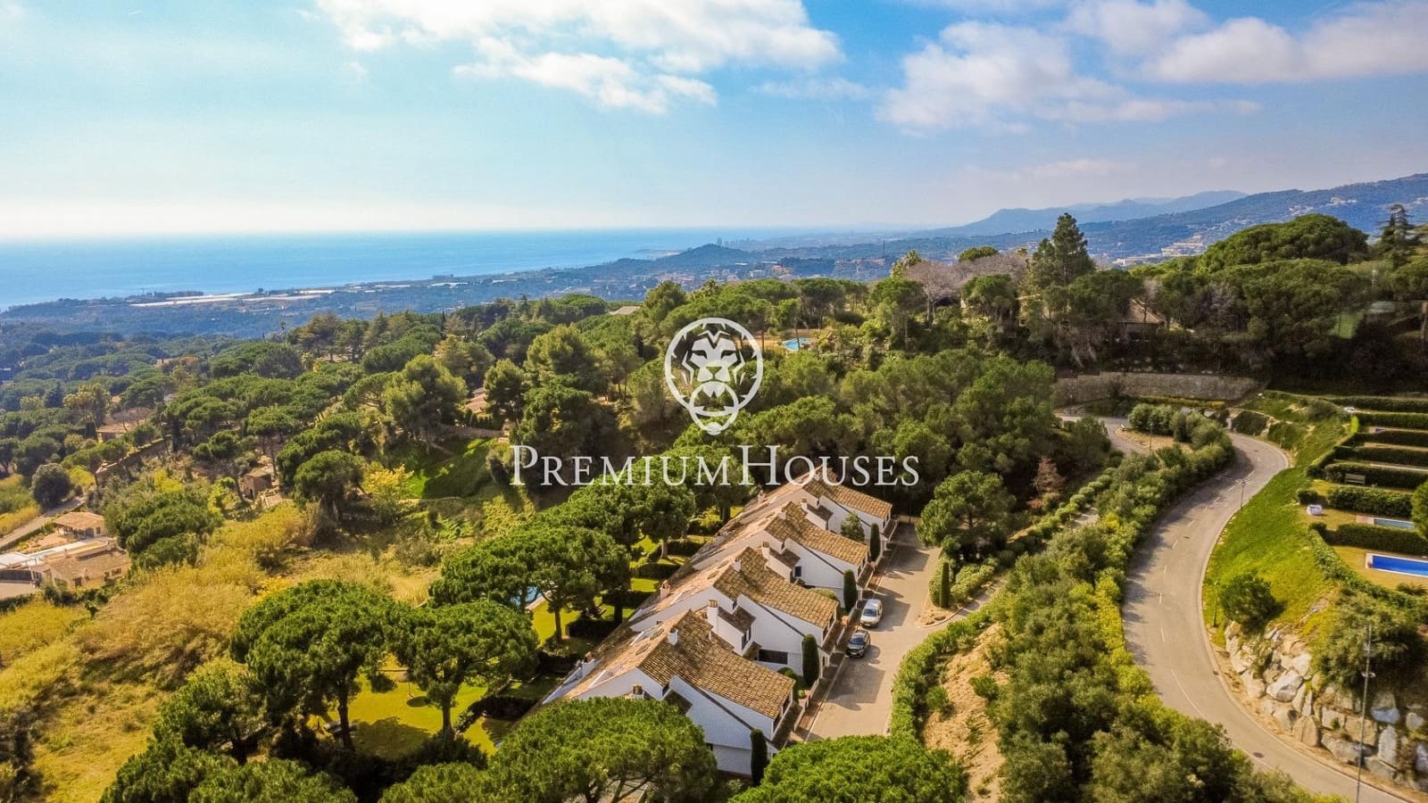 5 sypialnia Dom szeregowy na sprzedaż w Sant Vicenc de Montalt z basenem garażem - 950 000 € (Ref: 9651963)